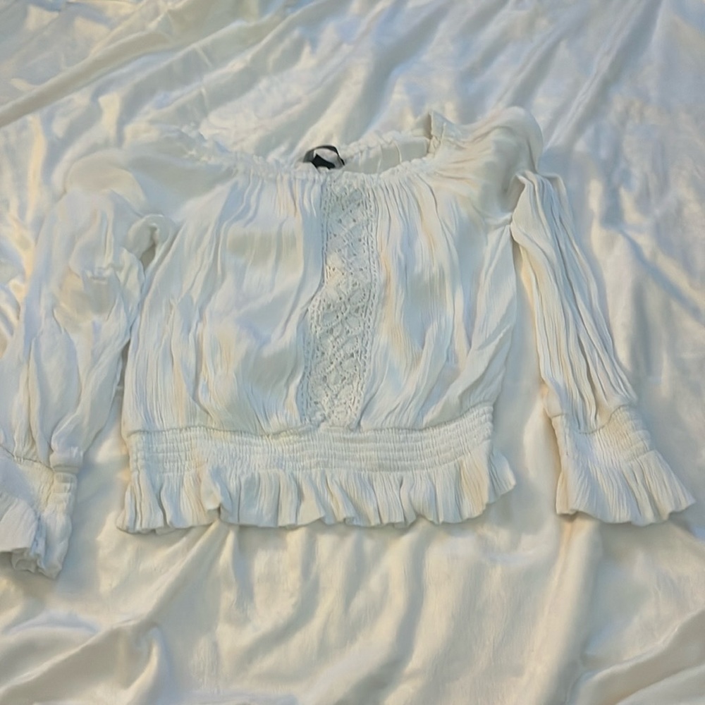Teen white gathered bottom shirt